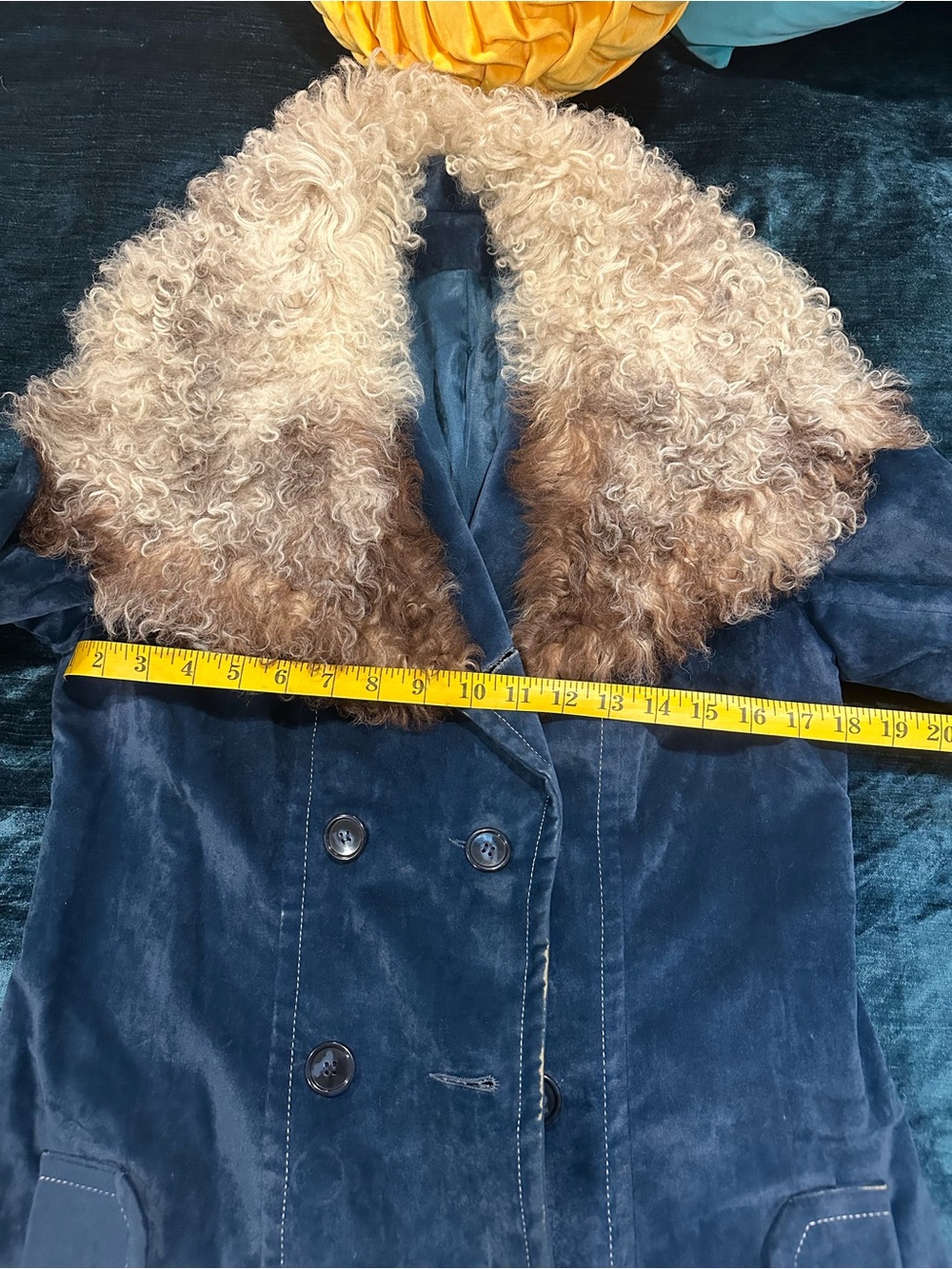 Women's Blue Velvet Double-Breasted Coat with Mongolian Sheep Fur Trim - Picture 9 of 9